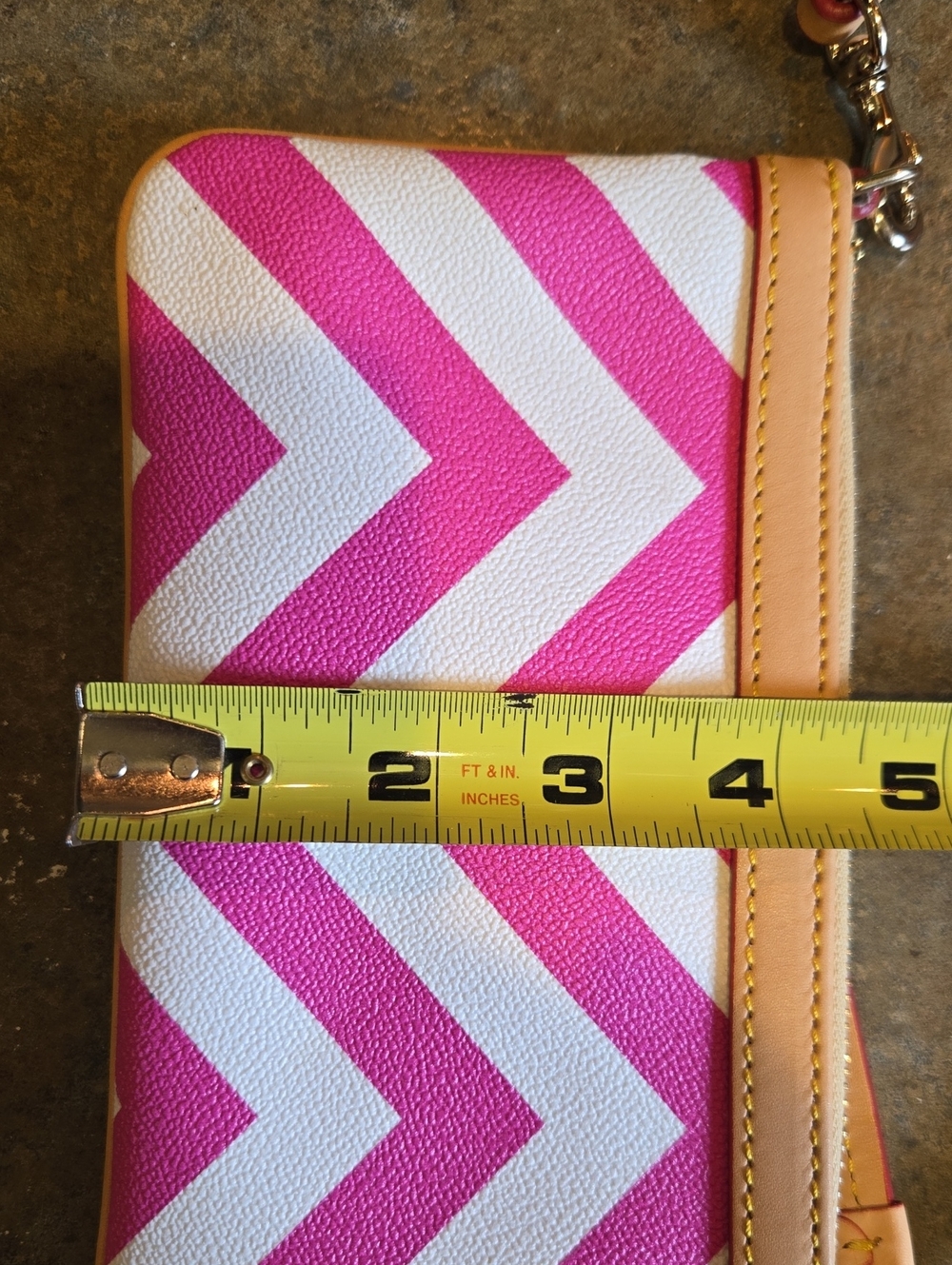 Dooney & Bourke Pink/Cream Wristlet - Picture 3 of 5